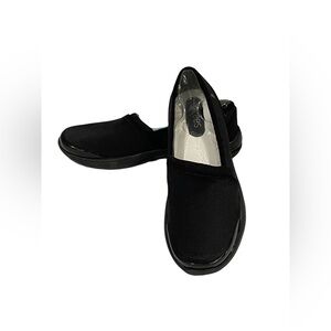 BZees Women's  Slip-On NEW WITH TAGS